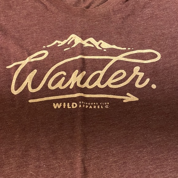 🍒 Wander tee size large - Picture 2 of 3